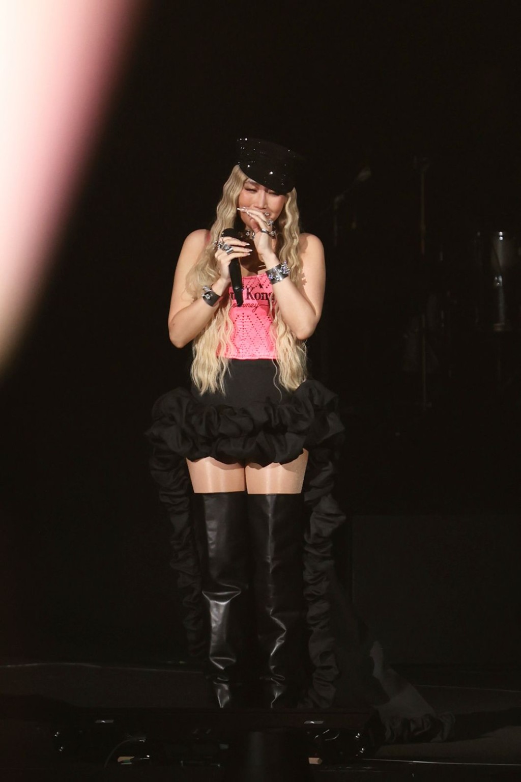 A-Lin全晚眼淚放題。