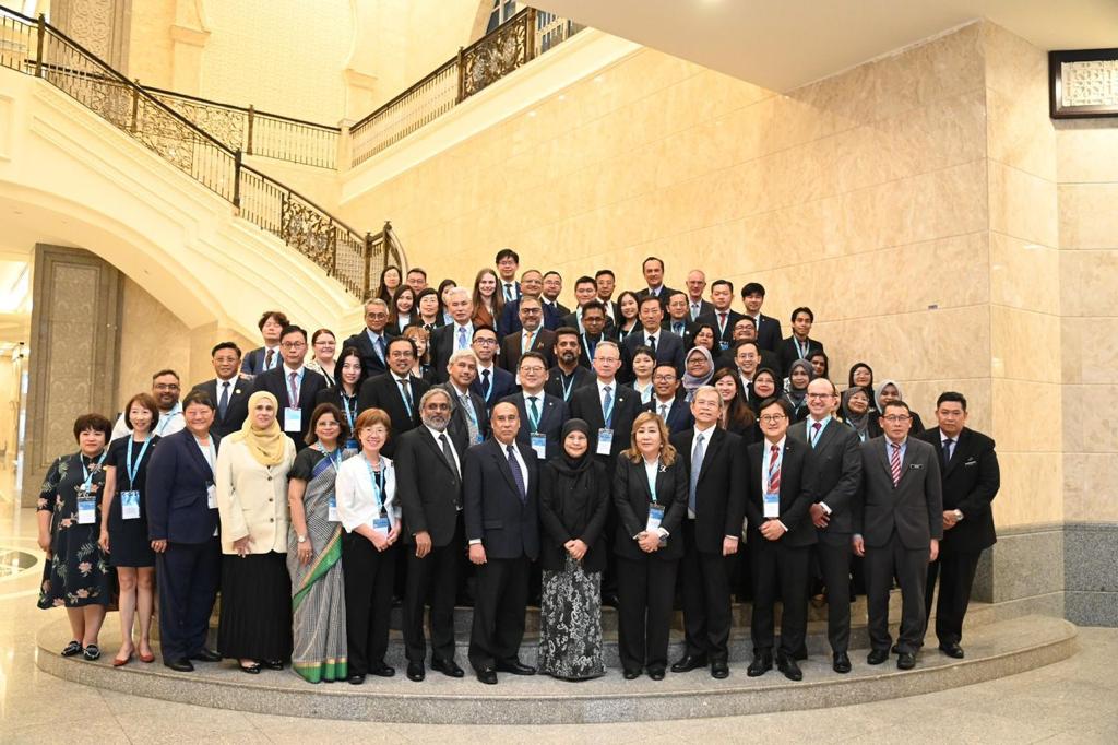 第33届亚洲律师协会会长高峰论坛（Presidents of Law Associations in Asia，POLA），刚刚一连两日（14及15日）在马来西亚吉隆坡举行。