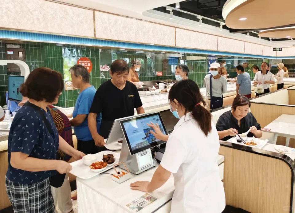 社區食堂熱潮過後,隨著政府補貼不足下,各地傳來經營困難的消息。小紅書@Sariel 社區食堂熱潮過後,隨著政府補貼不足下,各地傳來經營困難的消息。小紅書@Sariel