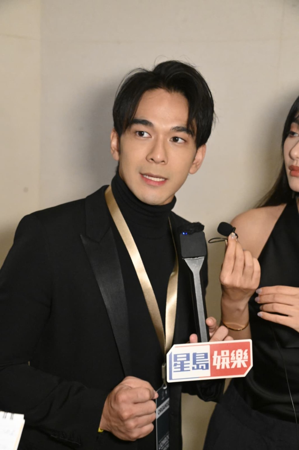 龐景峰搞笑表示打交一定係劉溫馨贏。