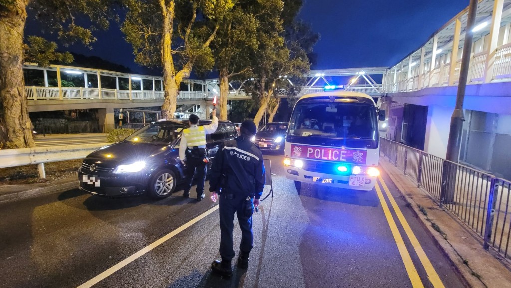 警方今日起一連七日於將軍澳進行反爆竊巡邏。警方提供