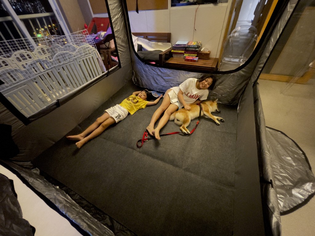 Hades自言不是搭營高手，出發前與子女在家練習，是另一種樂趣。