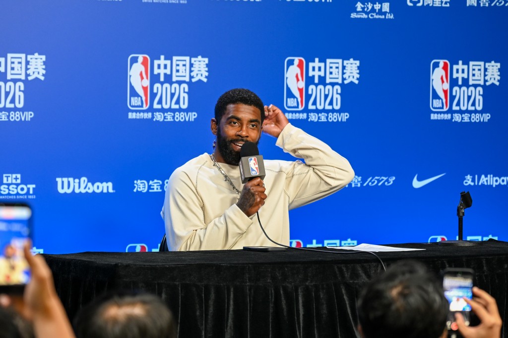 NBA中国赛独行侠vs火箭。魏国谦摄
