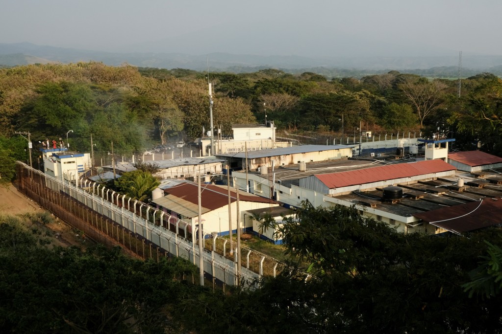 危地馬拉有3所監獄發生騷亂，挾持最少46人。路透社