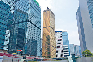 ■金鐘遠東金融中心一個低層單位,呎租不足45元,重返5年前。