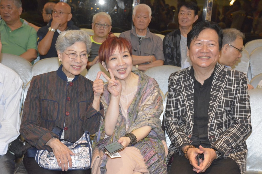 羅蘭、黃杏秀、黃韻材