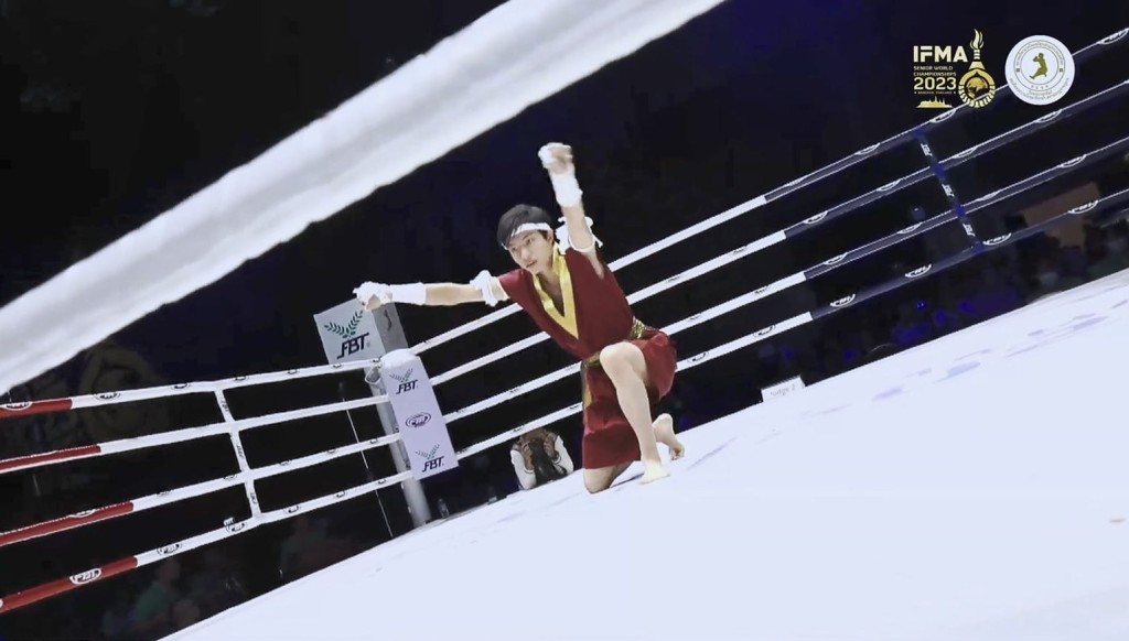 港将顾浚铧在世锦赛拿到奖牌。 中国香港泰拳总会图片