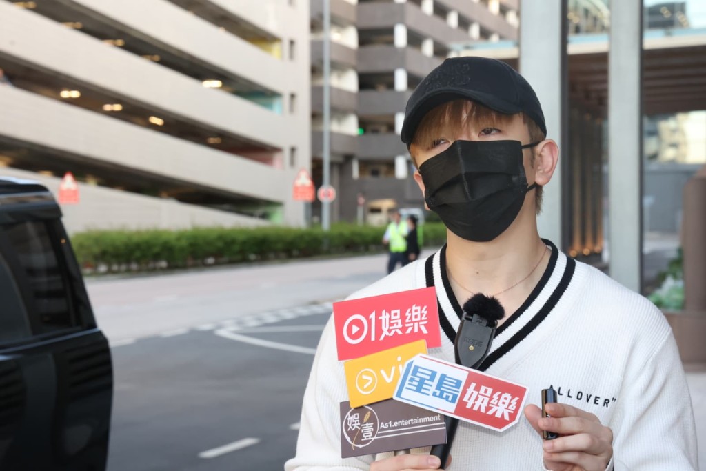 AL受訪未見疲態。 AL受訪未見疲態。