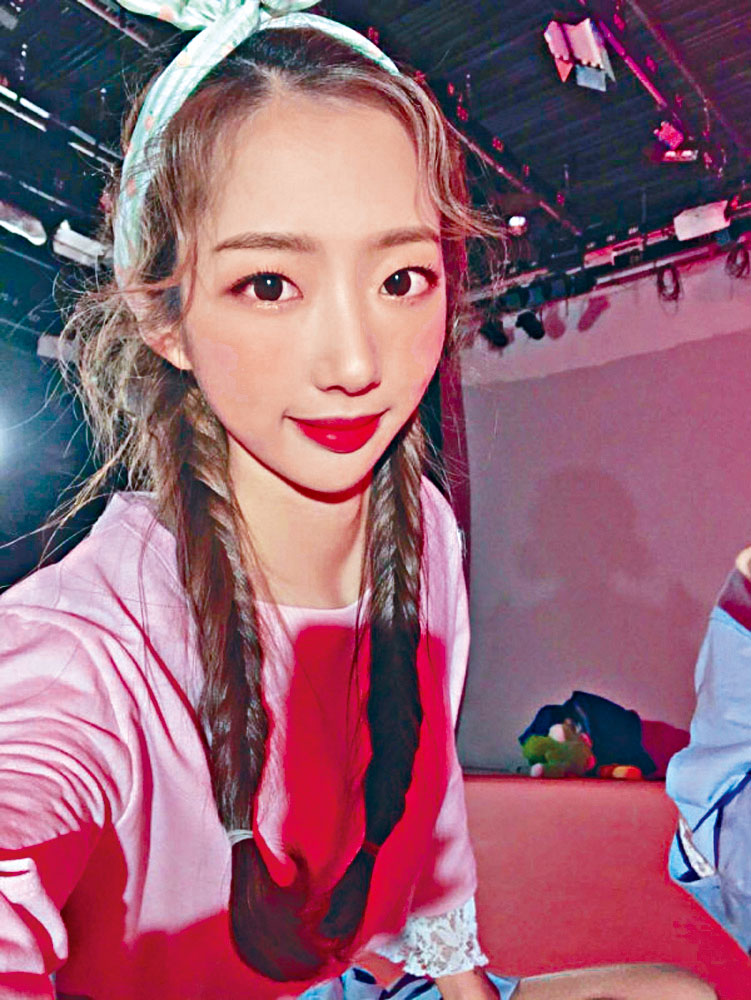 Minah疑遭隊友欺凌，大前日跳江自殺，幸獲救。