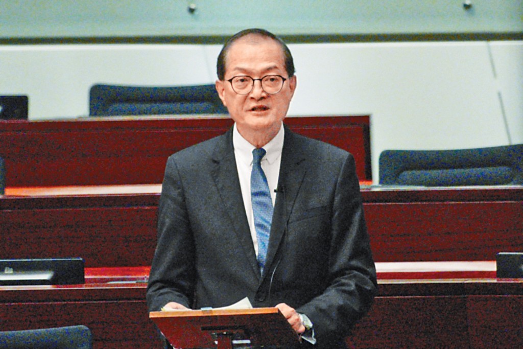 盧寵茂表示,因應本港人口情況等轉變,擬於2026年開展的第二個十年醫院發展計劃須再作檢視。