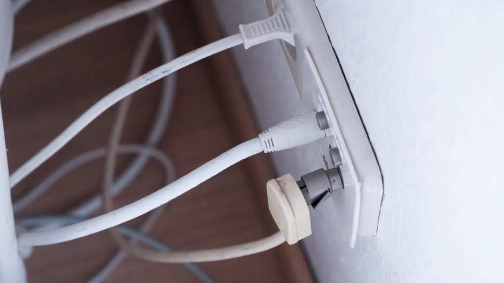 日本49歲家暴男因「電視插錯線」發飆，膠袋勒死75歲母。 路透社示意圖