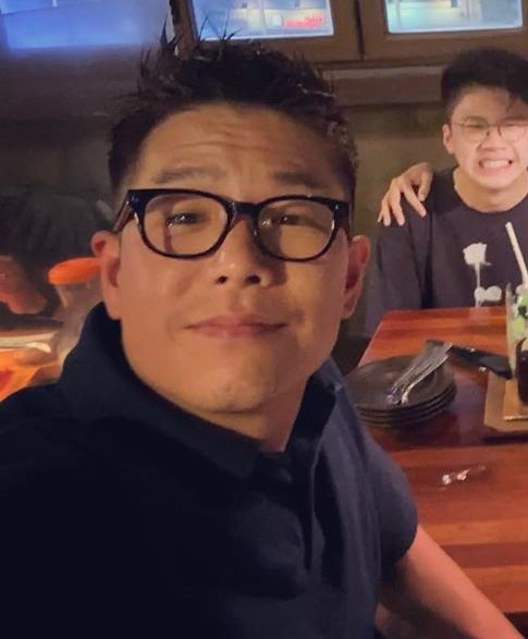 林曉峰重新振作過新生活。