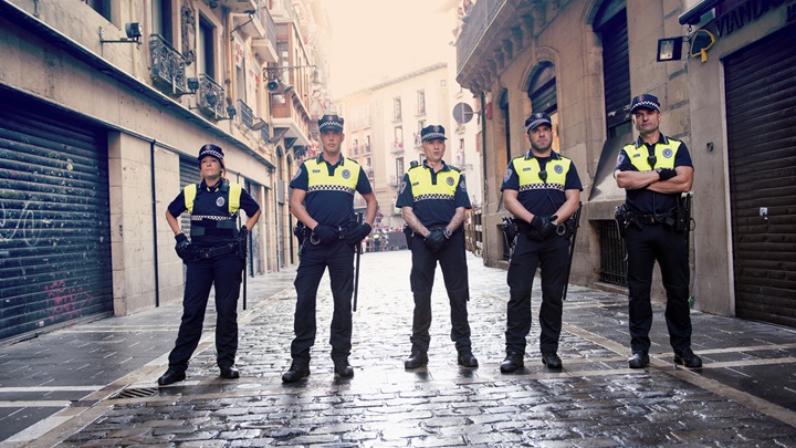 西班牙法院頒令廢除投考女警的最低身高門檻。iStock示意圖