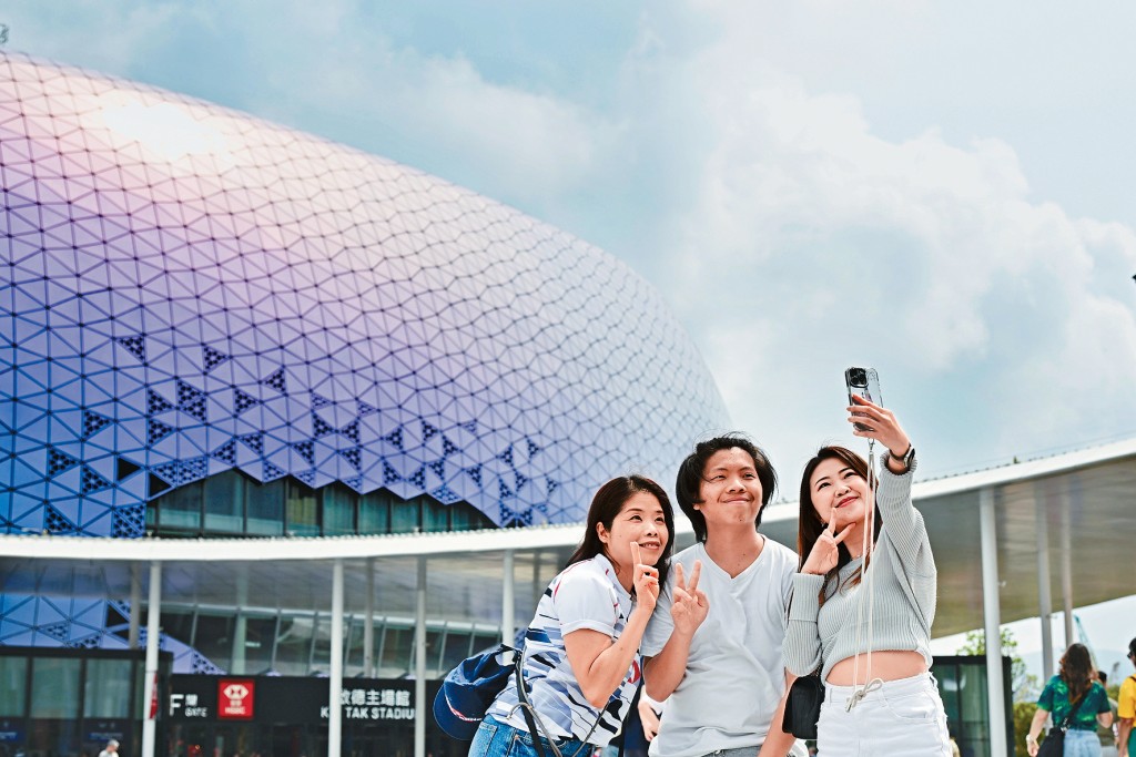 過去1年，啟德體育園舉辦近50個、合共逾120場國際及本地的體育和娛樂盛事。