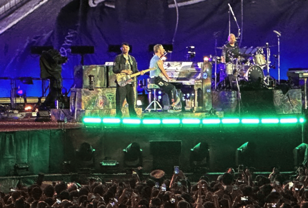 Coldplay演唱會|啟德體育園前清潔工收錢帶人進場 警拘3男涉串謀詐騙