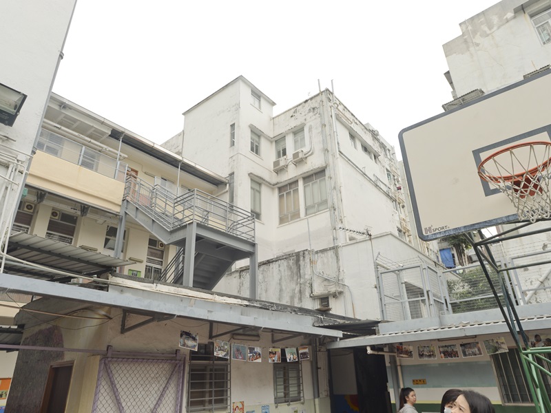 項目建築師袁國章指,盡量利用校舎現有條件。