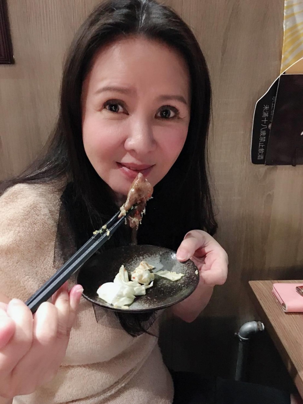 林美照向來視寶貝女兒為心頭肉,5年前女兒罹患癌症,對她來說根本是晴天霹靂。 林美照向來視寶貝女兒為心頭肉,5年前女兒罹患癌症,對她來說根本是晴天霹靂。