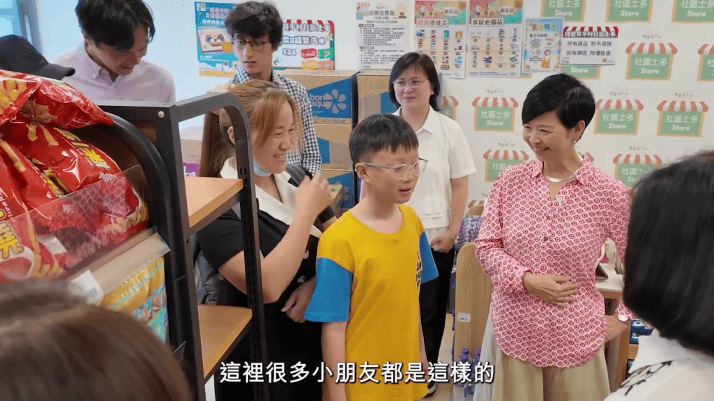 何永賢表示,最直接感受到的是這位媽媽和孩子都多了笑容、精神奕奕。 何永賢表示,最直接感受到的是這位媽媽和孩子都多了笑容、精神奕奕。