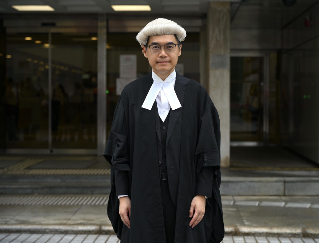 周天行表示非常感恩，未来会继续坚守法律传统及责任。