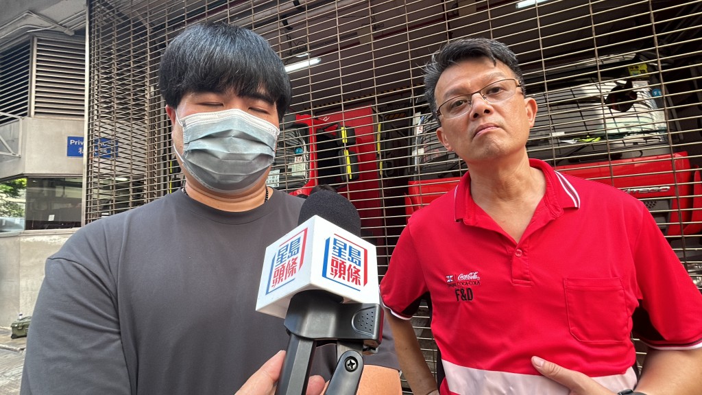 工會副會長陳慶龍(右)及被解僱的姓黃車長(左)。 工會副會長陳慶龍(右)及被解僱的姓黃車長(左)。