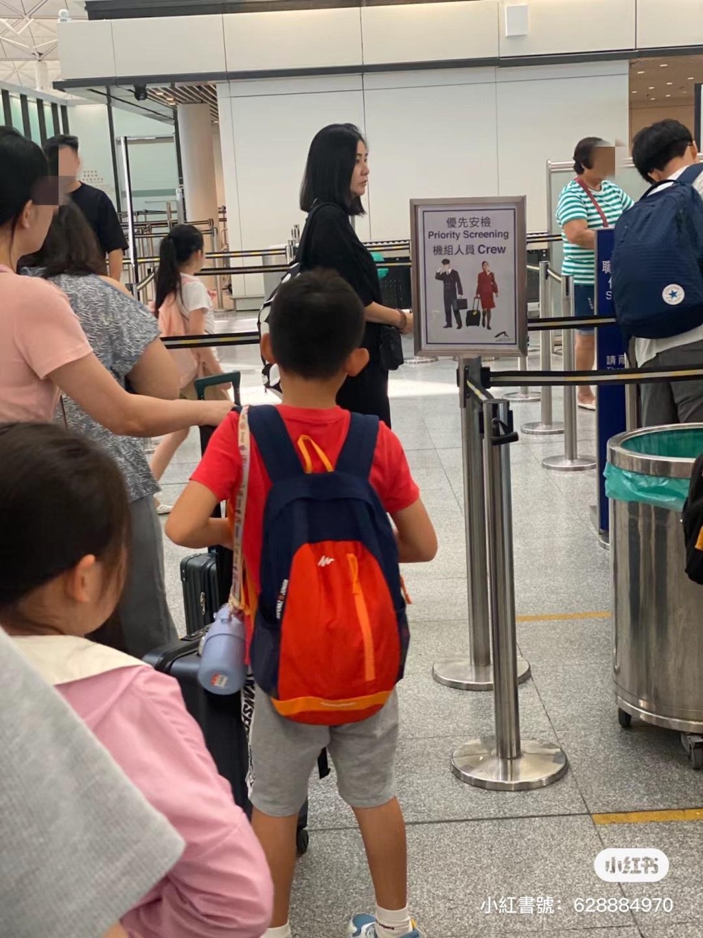 網民曾在機場野生捕獲去日本的蒙嘉慧，大讚她氣質仍然一流。