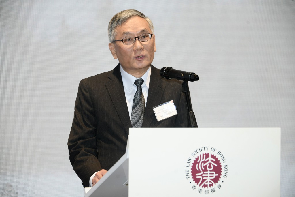 終審法院首席法官張舉能對董建華逝世表示深切哀痛。 終審法院首席法官張舉能對董建華逝世表示深切哀痛。