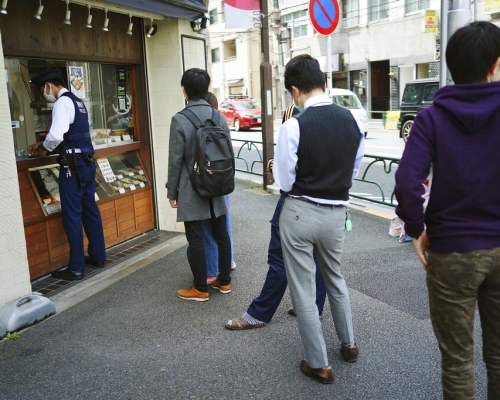 大阪市長認爲女士外出比男士花時間。AP圖片