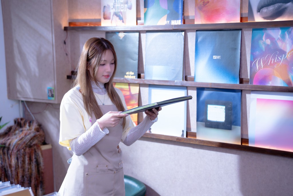 Feanna新歌MV劇情講述自己飾演一位「迷失少女」。