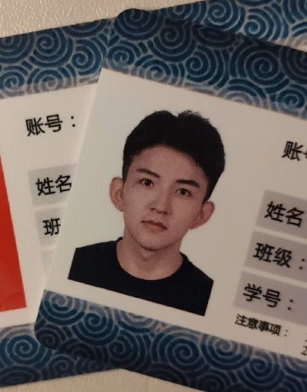 男事主澄清,「我頭髮濃密」。網圖