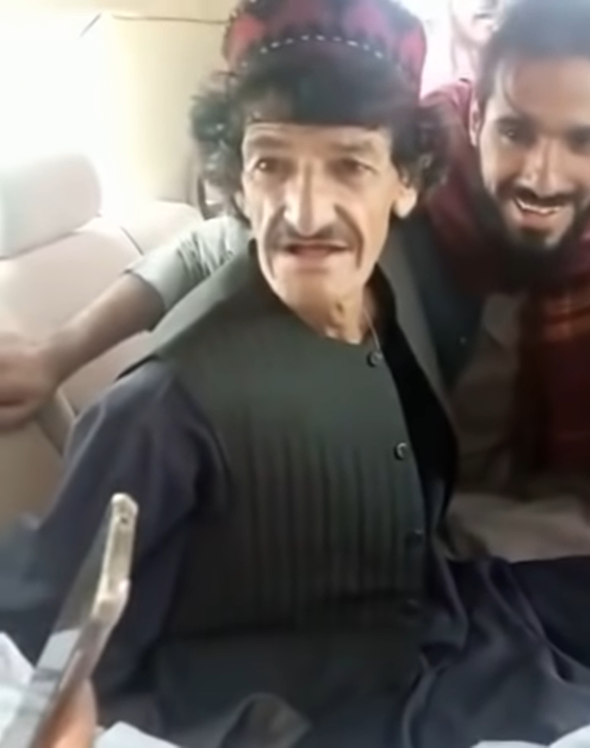 网上流传Khasha Zwan被捉走时的影片。