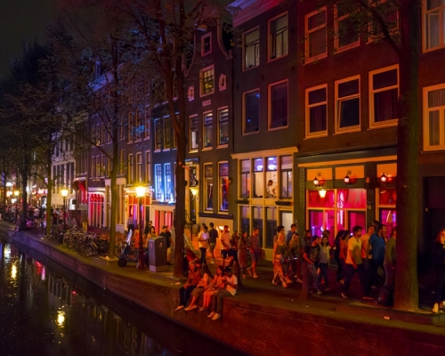 阿姆斯特丹紅燈區的觀光行程將於明年1月1日起停辦。  網上圖片