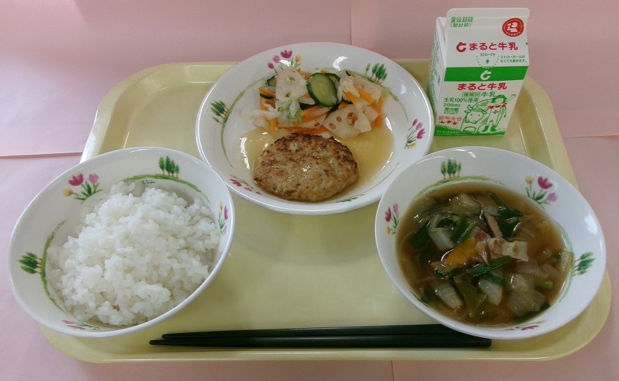 富山县10月5日营养午餐。  @tonami_city / X