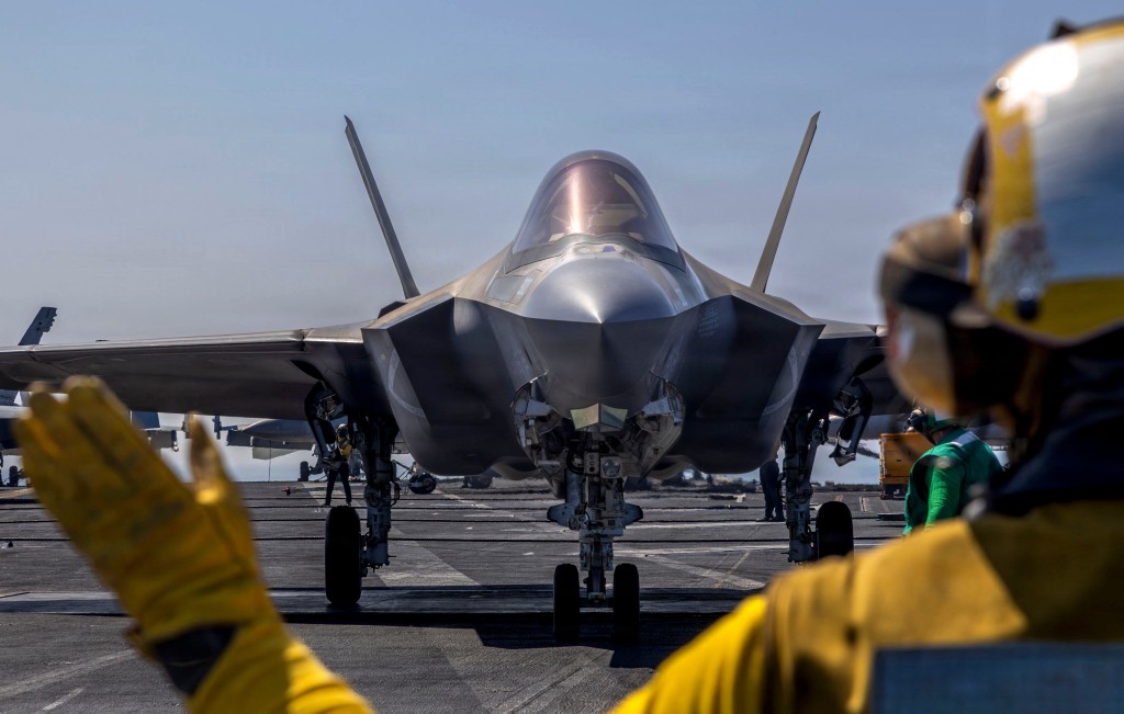 美国在中东地区部署大规模军力，向伊朗施压。法新社