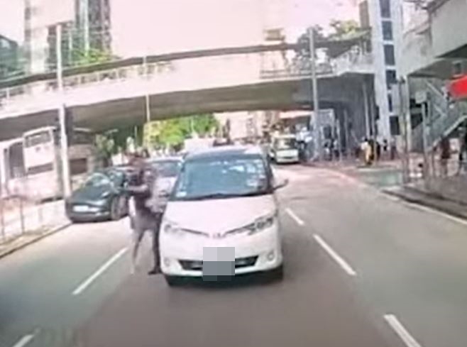  車CAM特警影片截圖