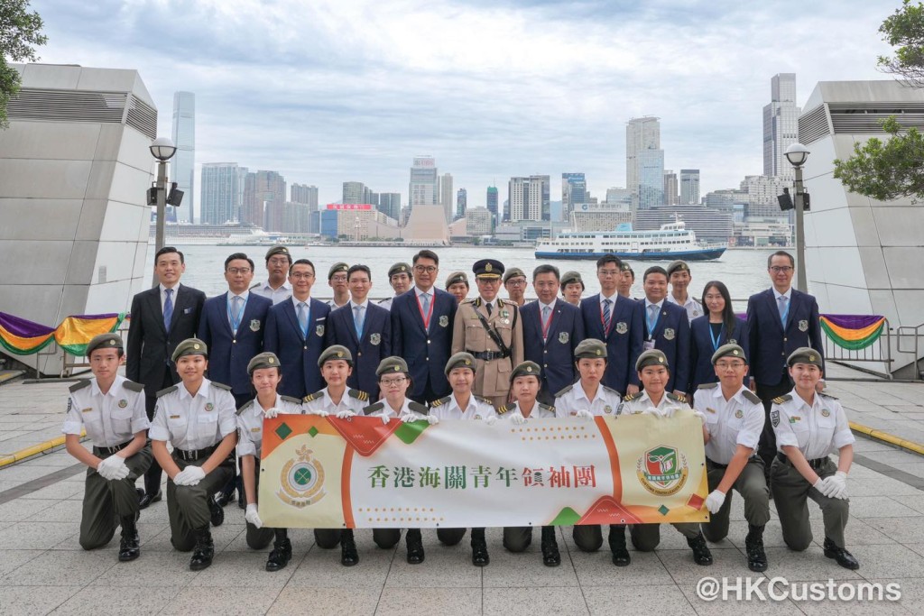 海關關長陳子達親臨金紫荊廣場支持。 海關關長陳子達親臨金紫荊廣場支持。