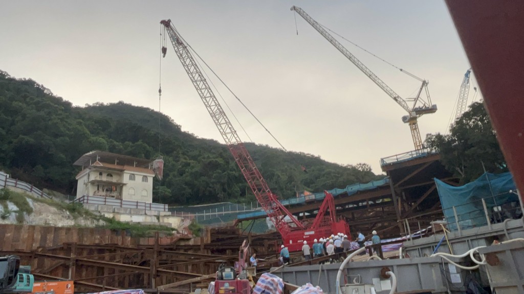 現場為大埔公路大埔滘段4101至4233號樟樹灘一工地。