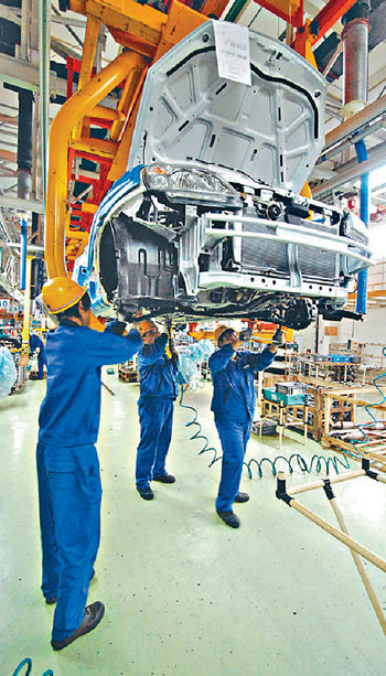 ■中國為全球最大產量的汽車市場，可見中車零部前景甚樂觀。新華社