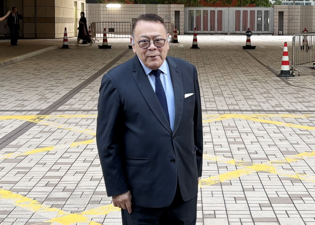 石禮謙指林卓廷案發日「無搶咪」，只在其身旁輕拍手臂問候他，事前亦提醒石要注意健康。陳子豪攝