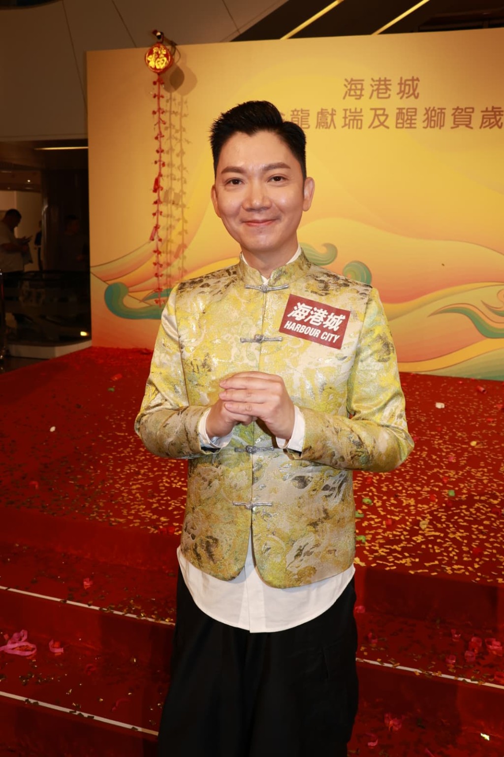 他指《夜王》、《尋秦記》有好票房,但適逢大運轉變致觀眾的追求也有改變,正值適應期。 他指《夜王》、《尋秦記》有好票房,但適逢大運轉變致觀眾的追求也有改變,正值適應期。