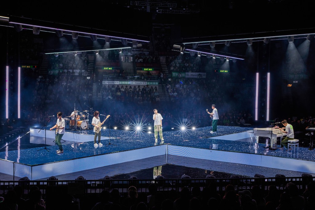 苏打绿于红馆一连三场《二十年一刻》巡回演唱会，周日完美落幕。