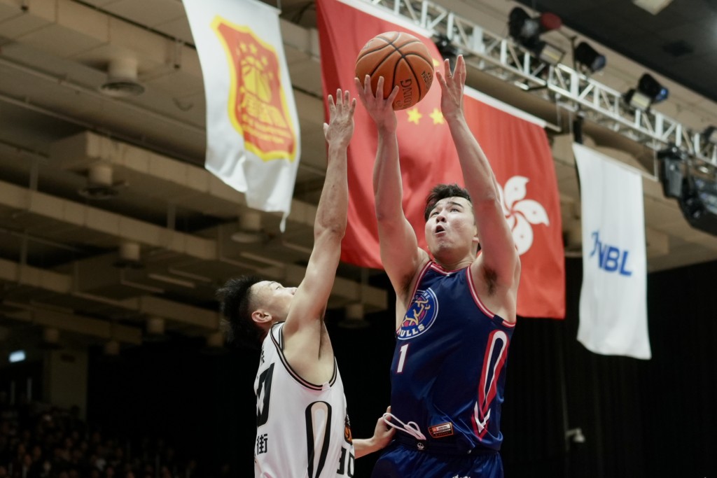 NBL季后赛总决赛Game4，香港金牛主场迎战安徽文⼀。 刘骏轩摄