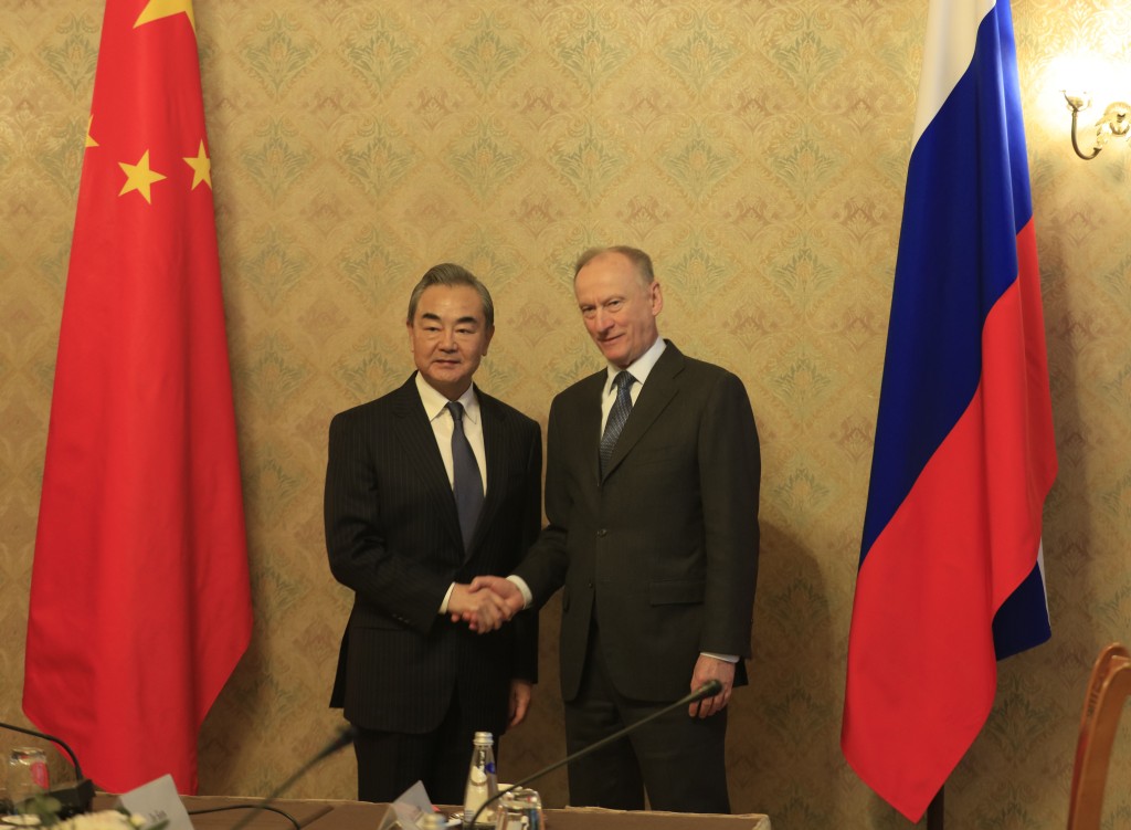王毅訪問歐洲同俄羅斯聯邦安全會議秘書帕特魯舍夫舉行中俄戰略安全磋商機制雙方牽頭人會晤。 新華社