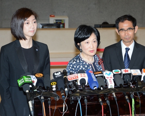 新民黨立法會議員容海恩(左)與葉劉淑儀(中)日前見記者。資料圖片