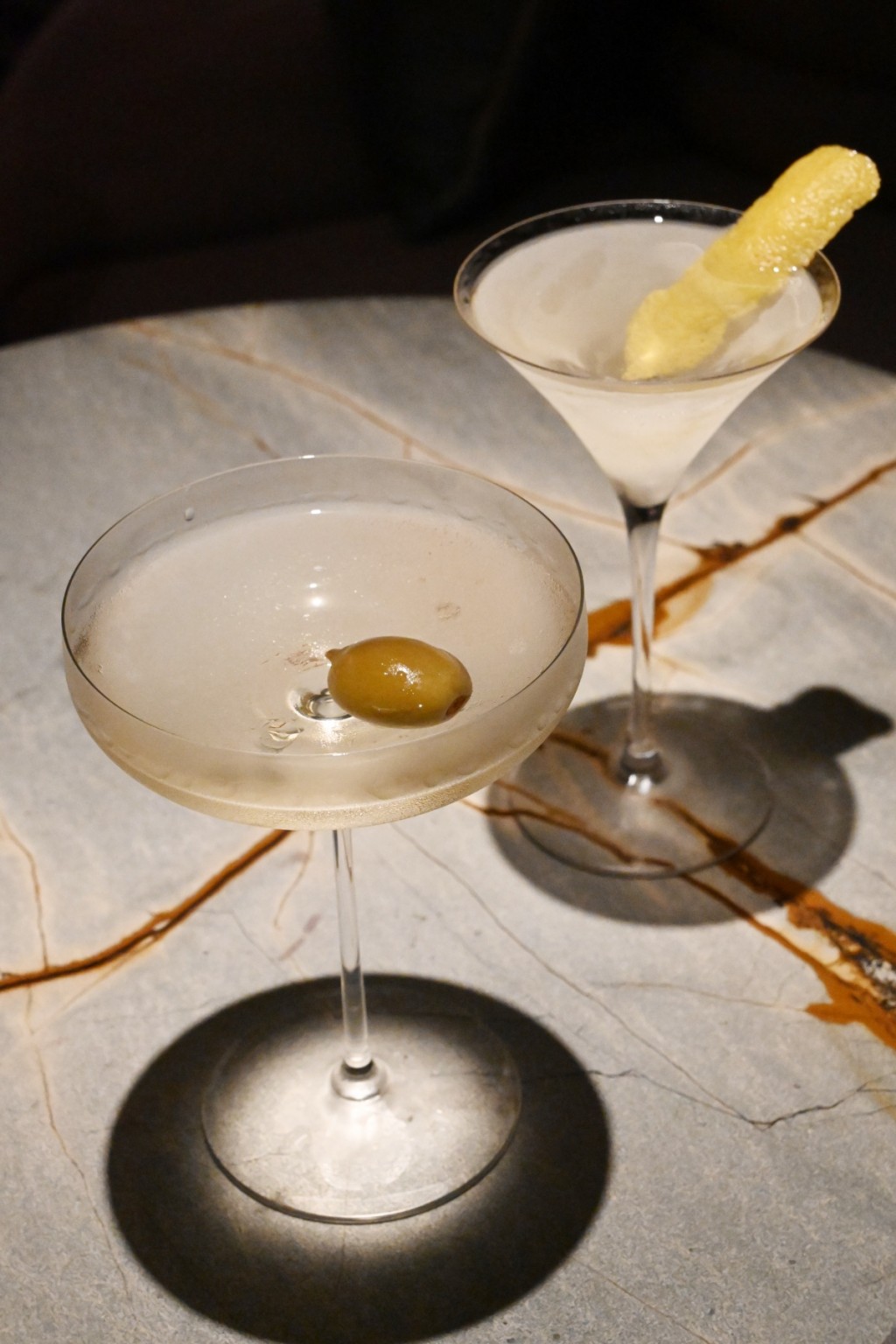 自家原創的招牌雞尾酒K&B Martini(圖右)及Gimlet(圖左)，入口清爽芳香。