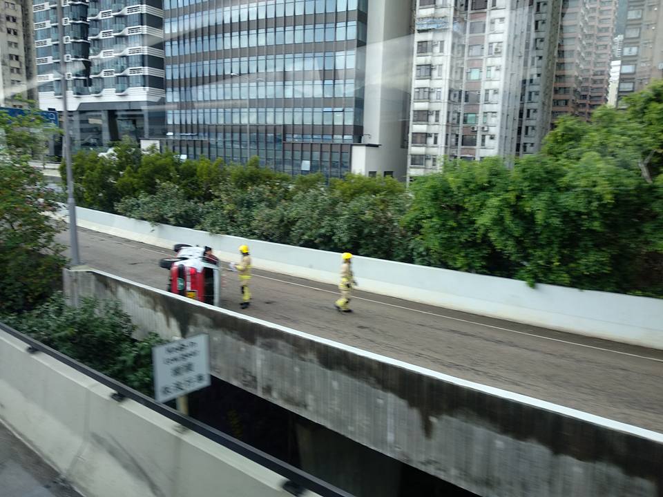 社交媒体群组香港突发事故报料区图片