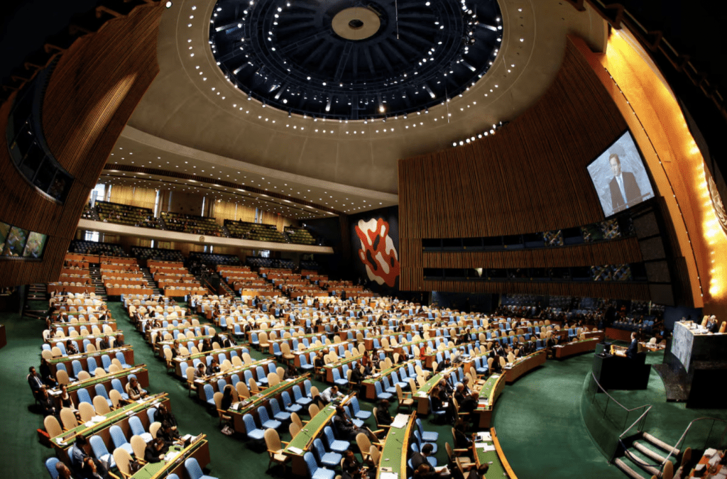 联合国大会主席弗朗西斯决定于5月10日召开第十届紧急特别会议续会，并就阿联酋代表阿拉伯国家集团提交的一份决议草案进行表决。路透社