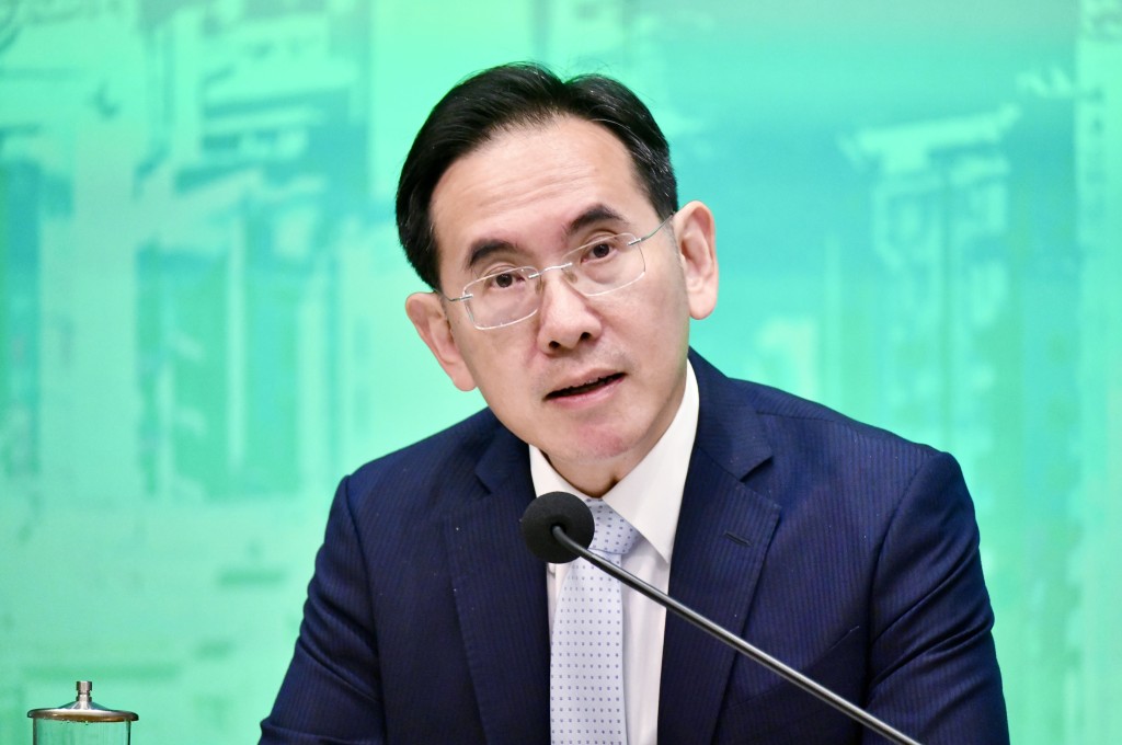 發展局副局長林智文表示，九龍城重建項目地庫車位減少，但會保留大部分路邊泊車位，整體車位數目仍較現時增加。資料圖片