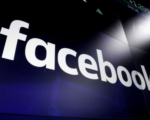Facebook刪除一批中國虛假帳戶,指涉干預美國大選。AP圖片