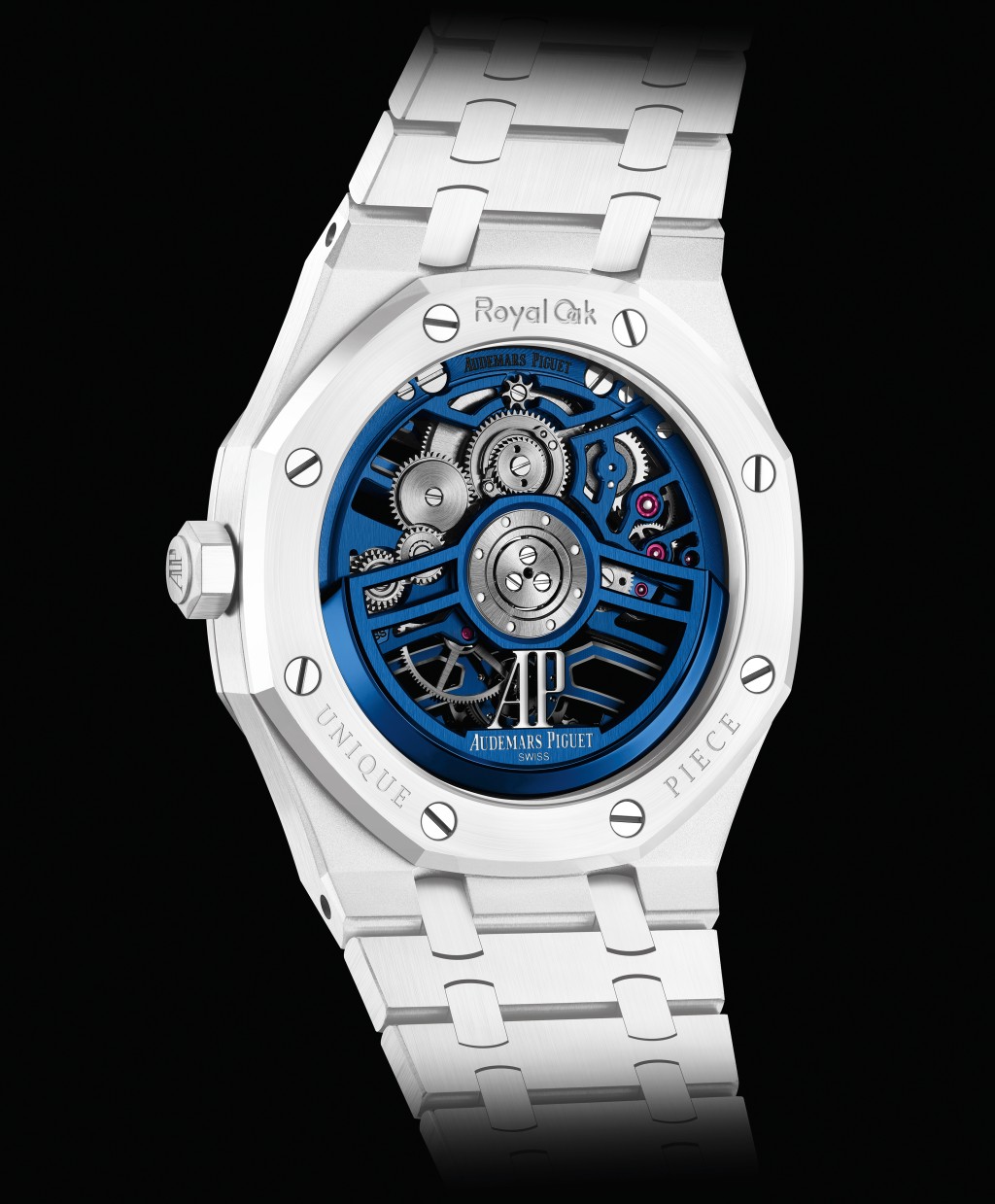 配备2972自动机芯。