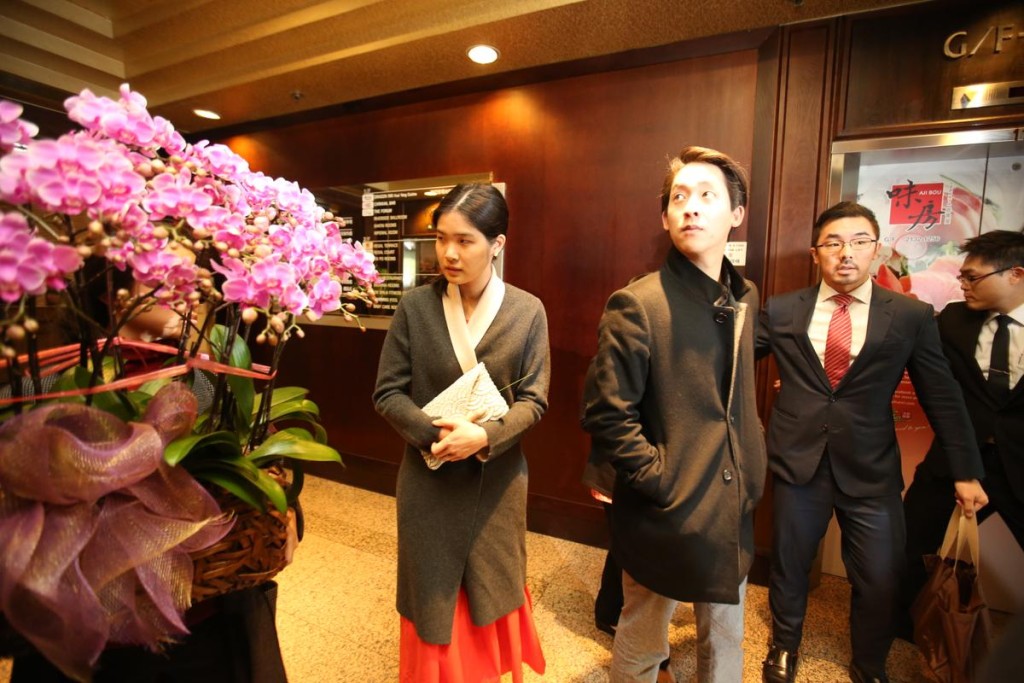 左起:羅鷹瑞媳婦、羅康瑞兒子、羅嘉瑞兒子